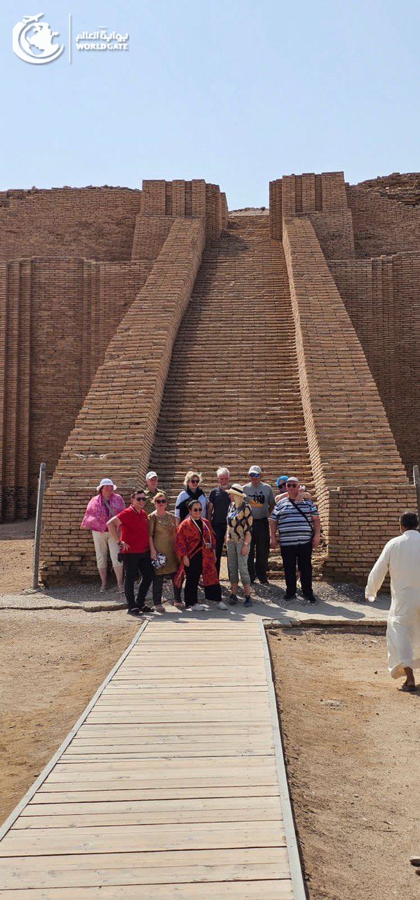 Tour group at the Ziggurat of Ur