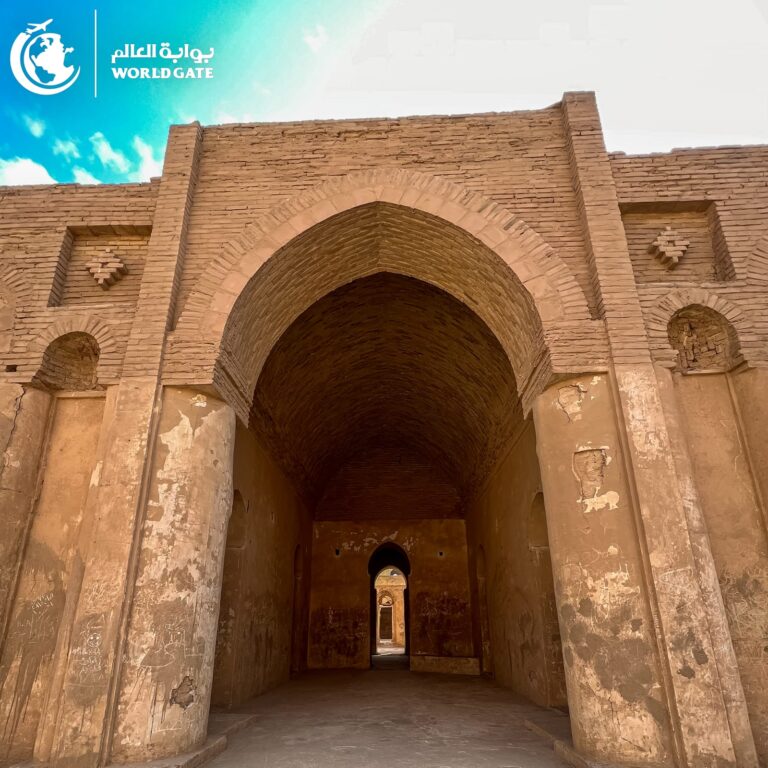 The arches of Al-Ukhaidir